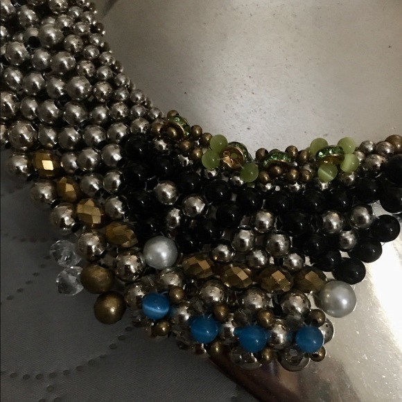 VINTAGE BEADED MULTI COLOR COLLAR - Picture 5 of 5